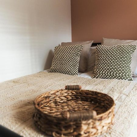 Wych Cottage, Striking 2 Bed, Parking, Ground Floor Flat - Step Free سوميرتون المظهر الخارجي الصورة