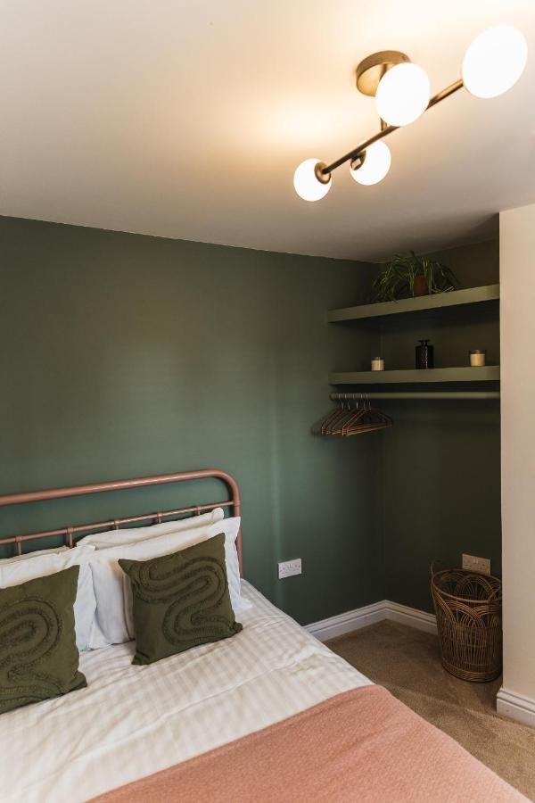 Wych Cottage, Striking 2 Bed, Parking, Ground Floor Flat - Step Free سوميرتون المظهر الخارجي الصورة