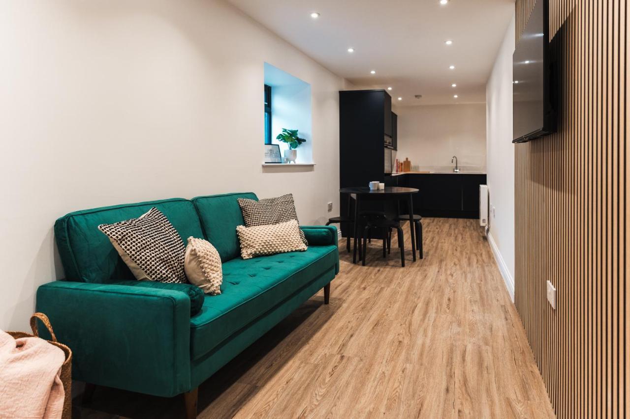 Wych Cottage, Striking 2 Bed, Parking, Ground Floor Flat - Step Free سوميرتون المظهر الخارجي الصورة