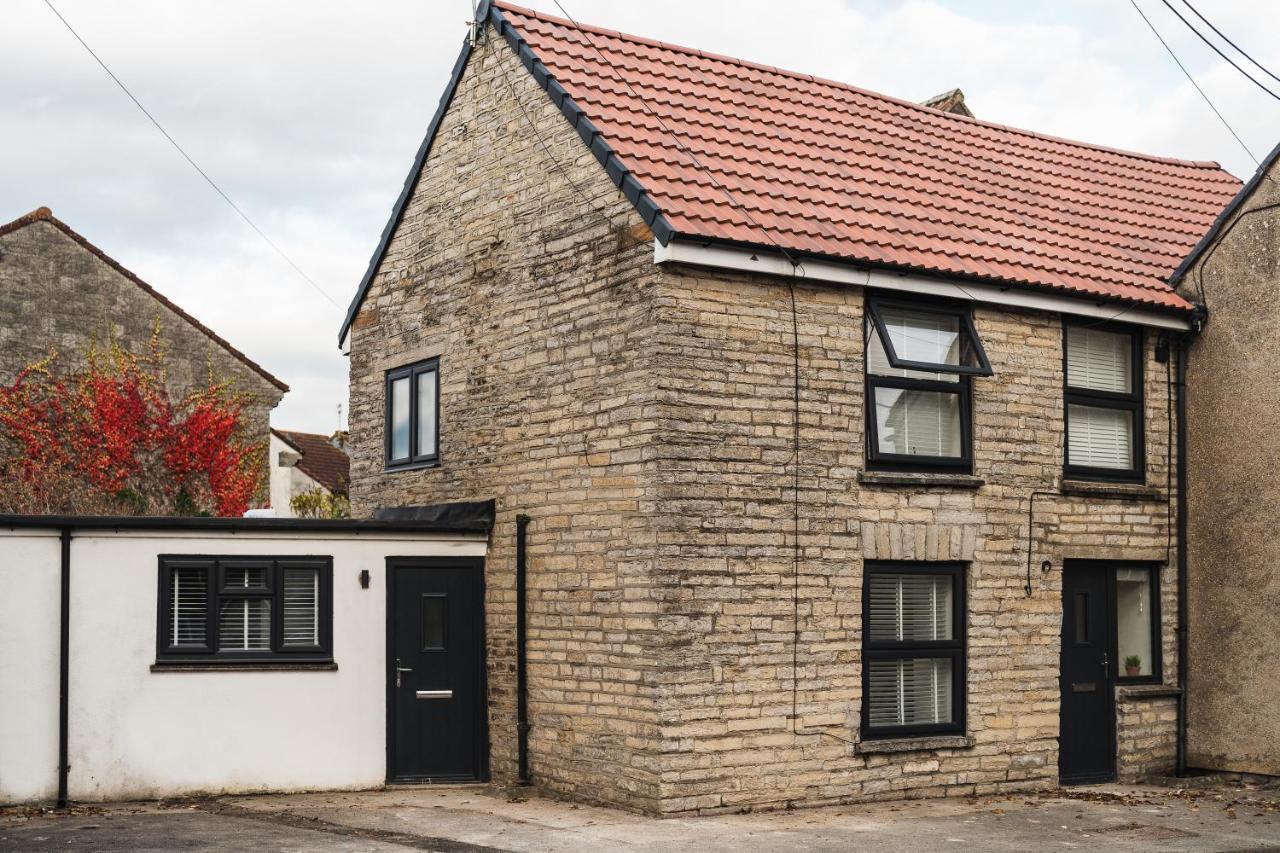 Wych Cottage, Striking 2 Bed, Parking, Ground Floor Flat - Step Free سوميرتون المظهر الخارجي الصورة