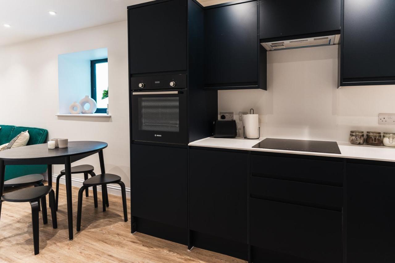 Wych Cottage, Striking 2 Bed, Parking, Ground Floor Flat - Step Free سوميرتون المظهر الخارجي الصورة